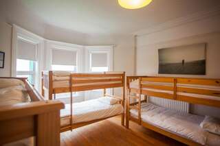 Хостелы TurfnSurf Lodge Бандоран Односпальная кровать в общем номере для женщин-1